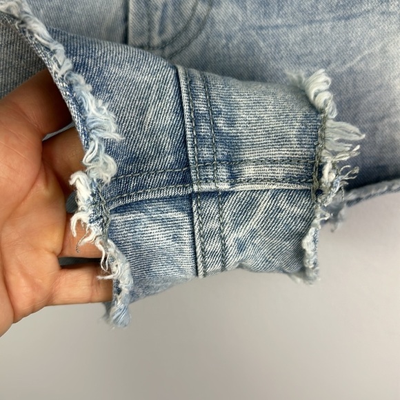 ZARA Distressed Size 10 High Waisted Jean Shorts Cotton Denim Frayed Hem Summer - Picture 15 of 16